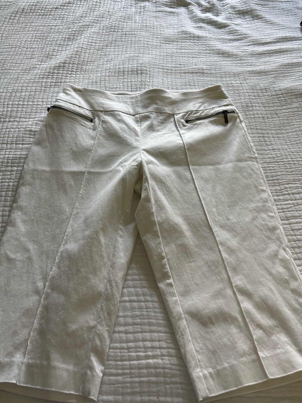 Style & Co. White Cropped Wide-Leg Capris with Zip Pockets